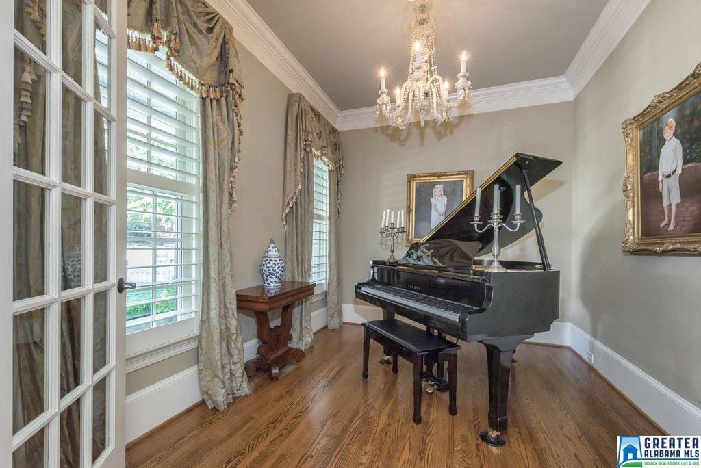 494 FOUNDERS PARK DR, Hoover, AL 35226