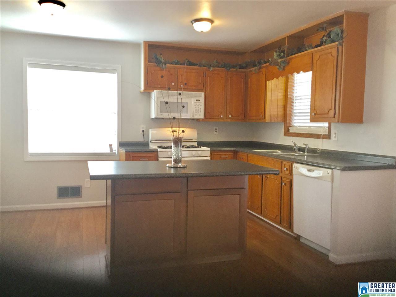 1424 HICKORY PL, Birmingham, AL 35235