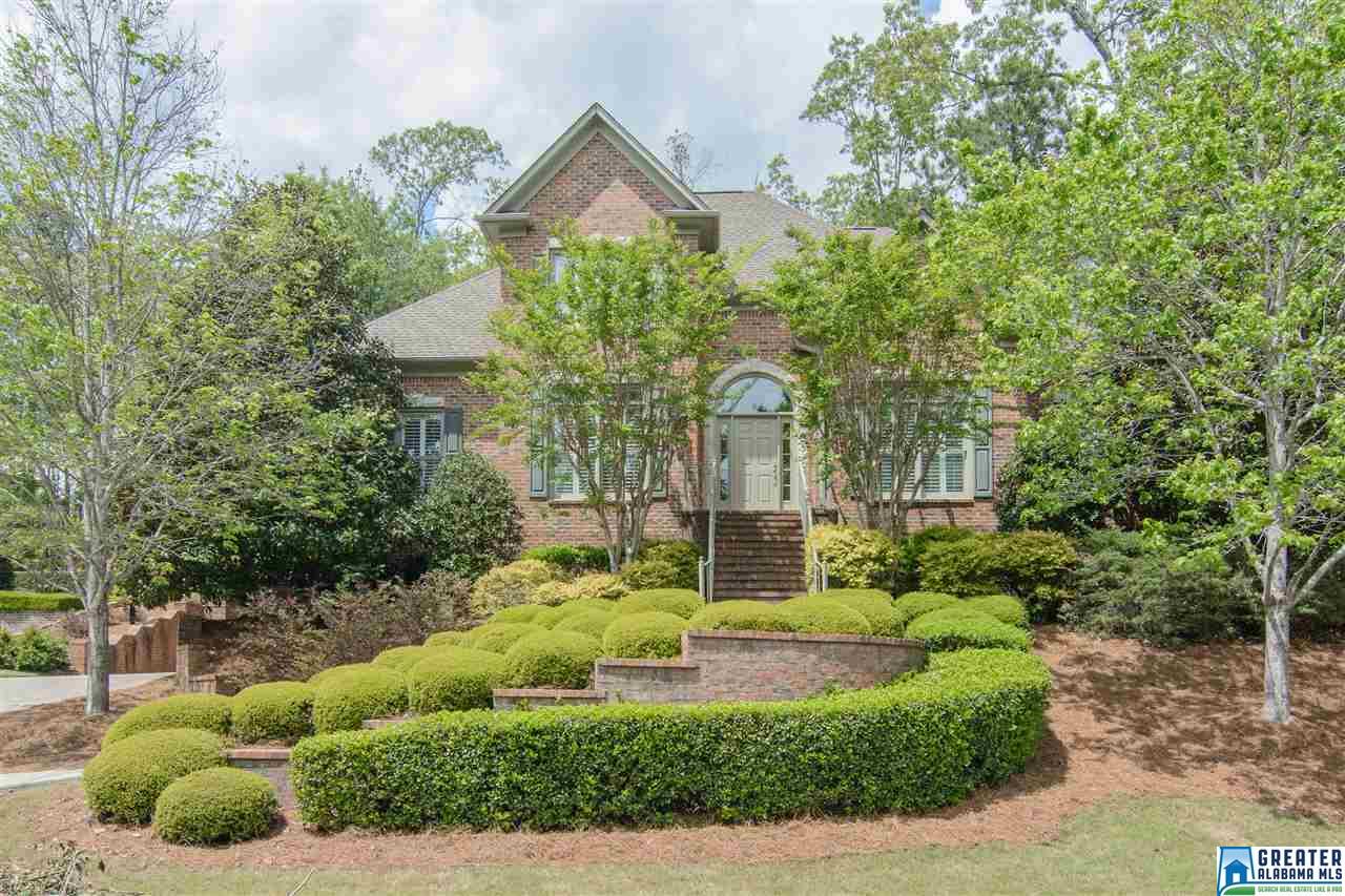 905 VESTLAKE HOLLOW CIR, Vestavia Hills, AL 35242