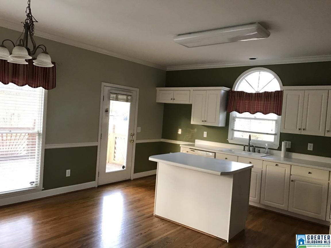 2016 FOREST MEADOWS CIR, Birmingham, AL 35242