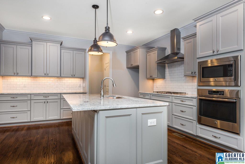 1030 EAGLE MOUNTAIN LN, Birmingham, AL 35242