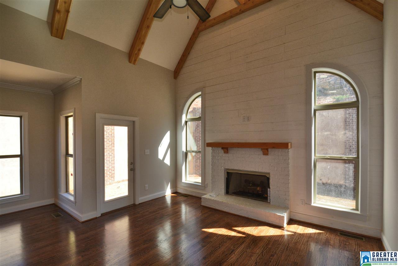 1030 EAGLE MOUNTAIN LN, Birmingham, AL 35242