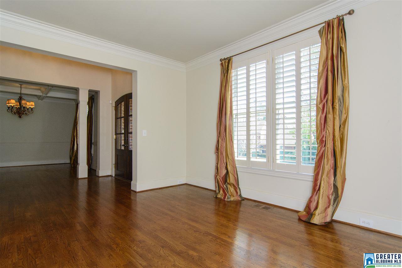4934 REYNOLDS LN, Vestavia Hills, AL 35242