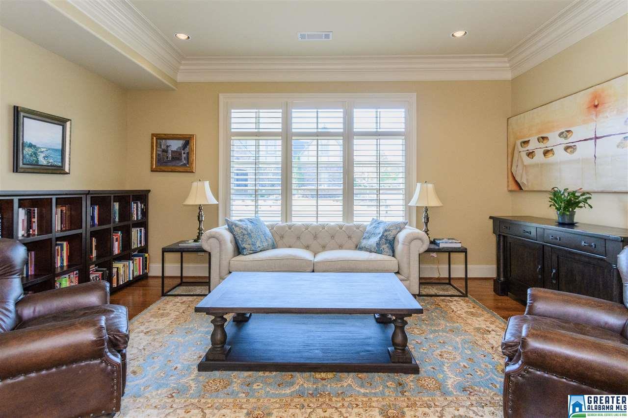 715 BOULDER LAKE LN, Vestavia Hills, AL 35242