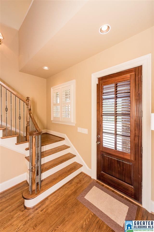 786 HAMPDEN PLACE CIR, Vestavia Hills, AL 35242