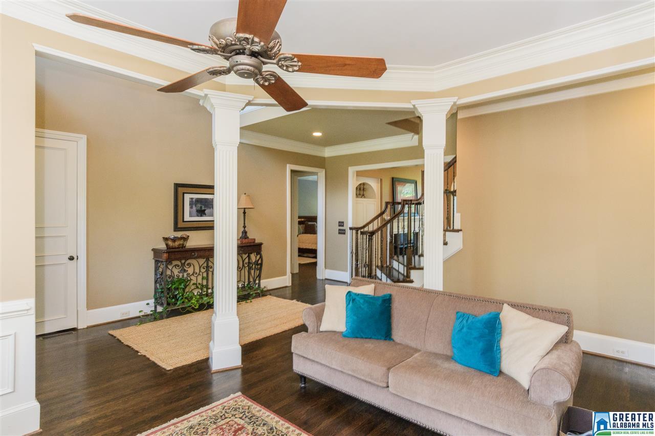 511 STEWARDS GLEN, Birmingham, AL 35242