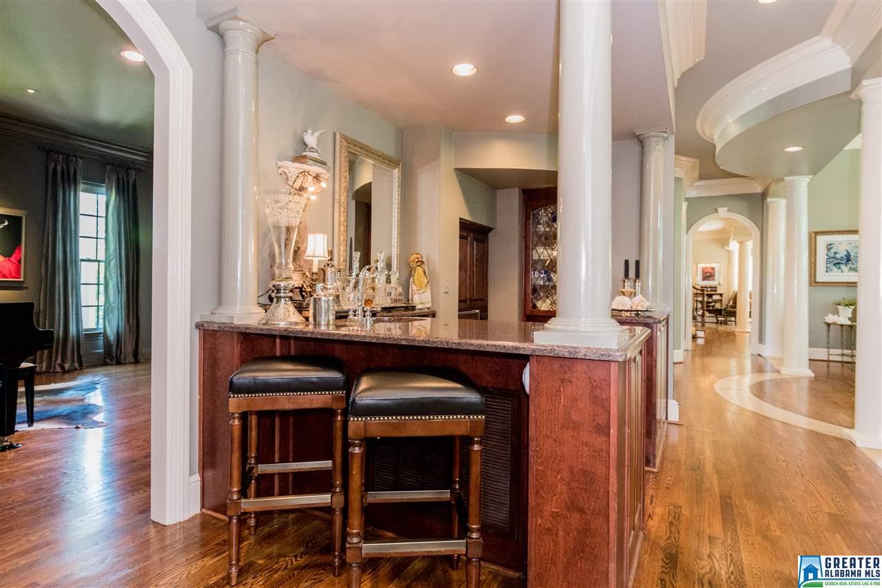 1084 GREYMOOR RD, Birmingham, AL 35242