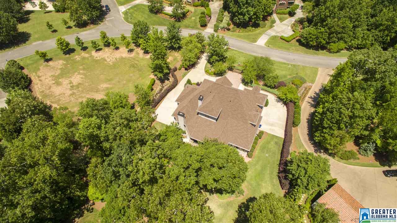 1036 GREYMOOR RD, Hoover, AL 35242