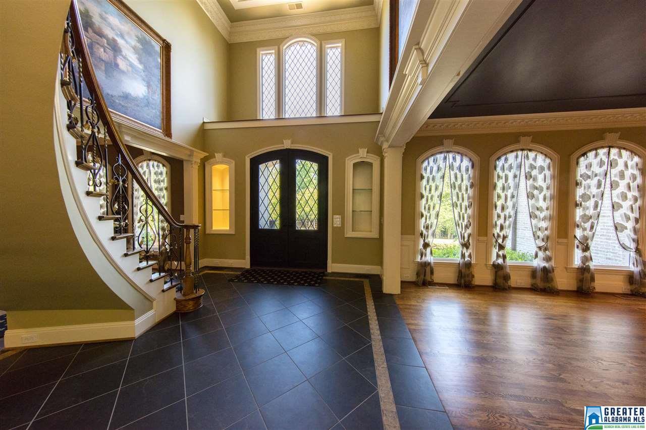 1036 GREYMOOR RD, Hoover, AL 35242