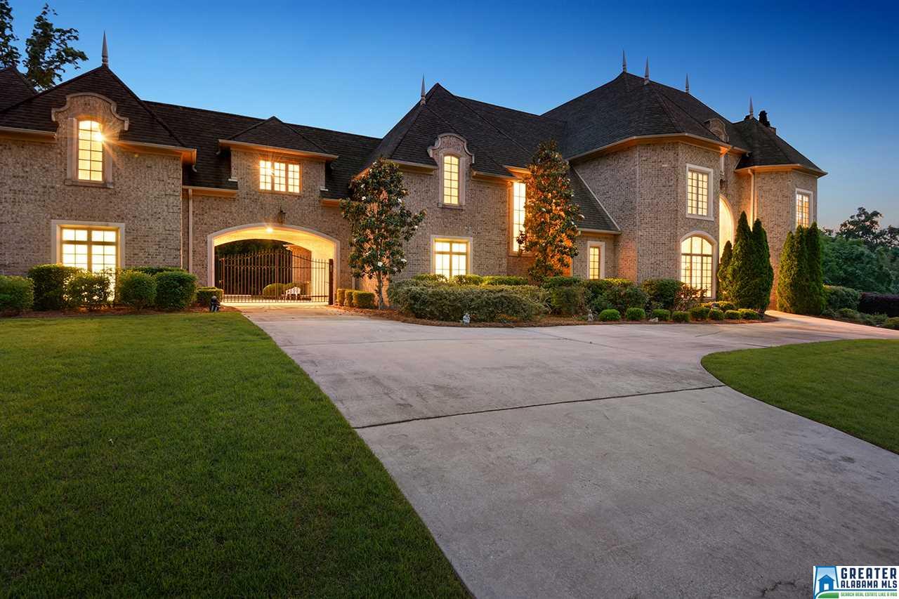 1011 LAKE HEATHER RD, Hoover, AL 35242