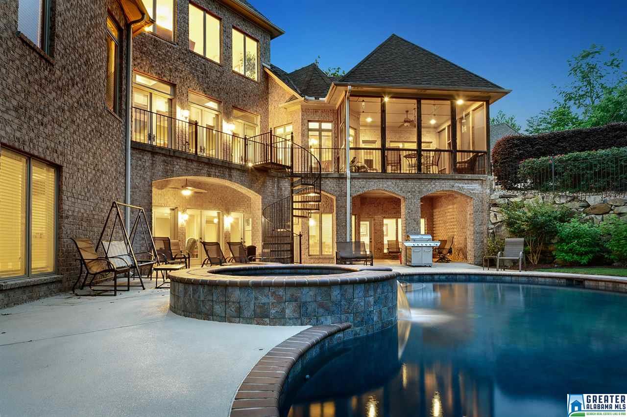1011 LAKE HEATHER RD, Hoover, AL 35242