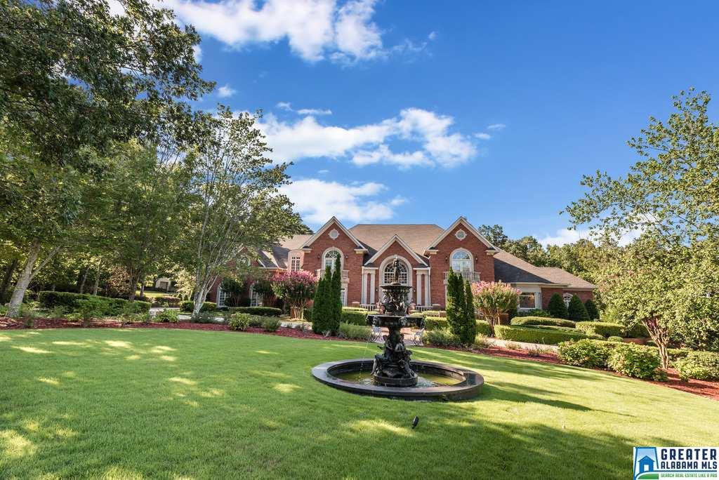 5209 QUEENSFERRY LN, Hoover, AL 35242