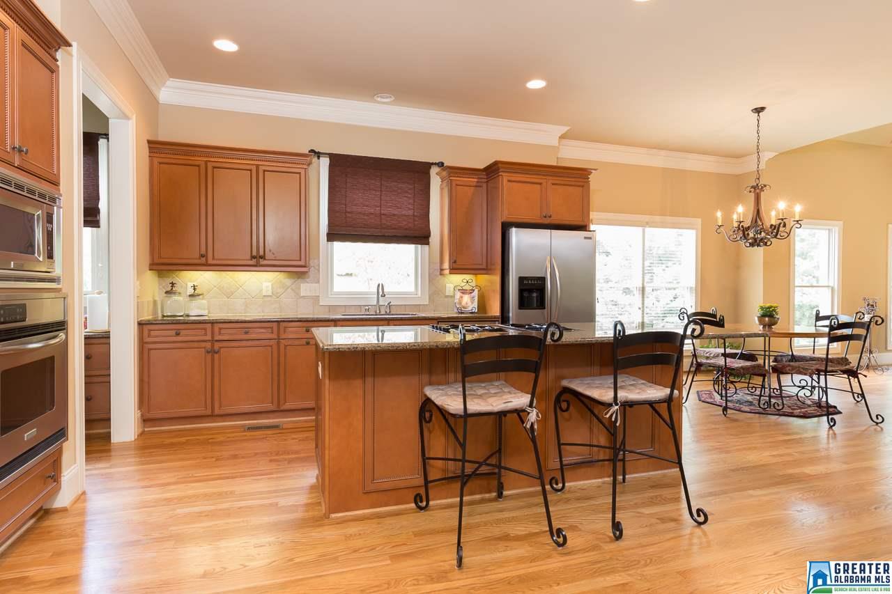 126 ASHFORD CIR, Birmingham, AL 35242