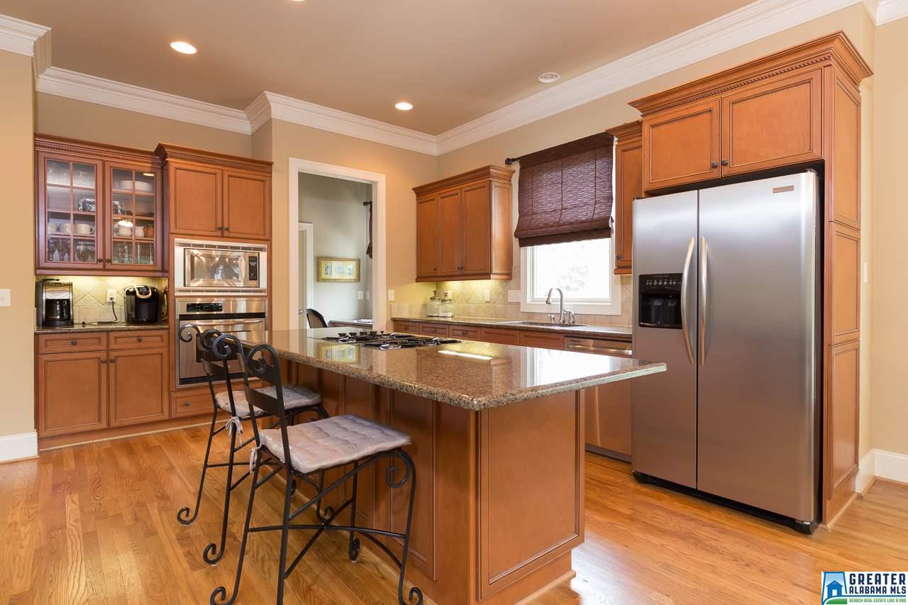 126 ASHFORD CIR, Birmingham, AL 35242