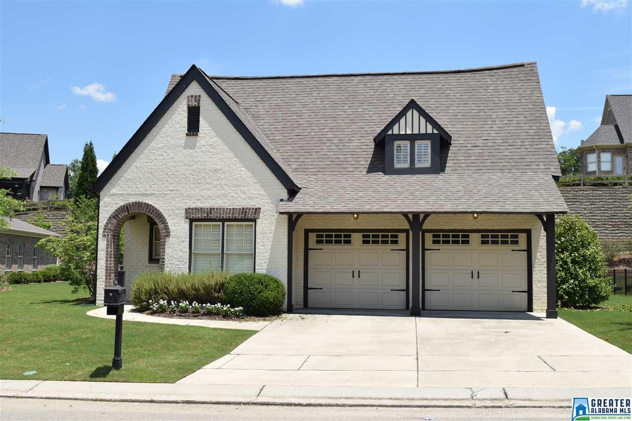 1075 DANBERRY LN, Hoover, AL 35242