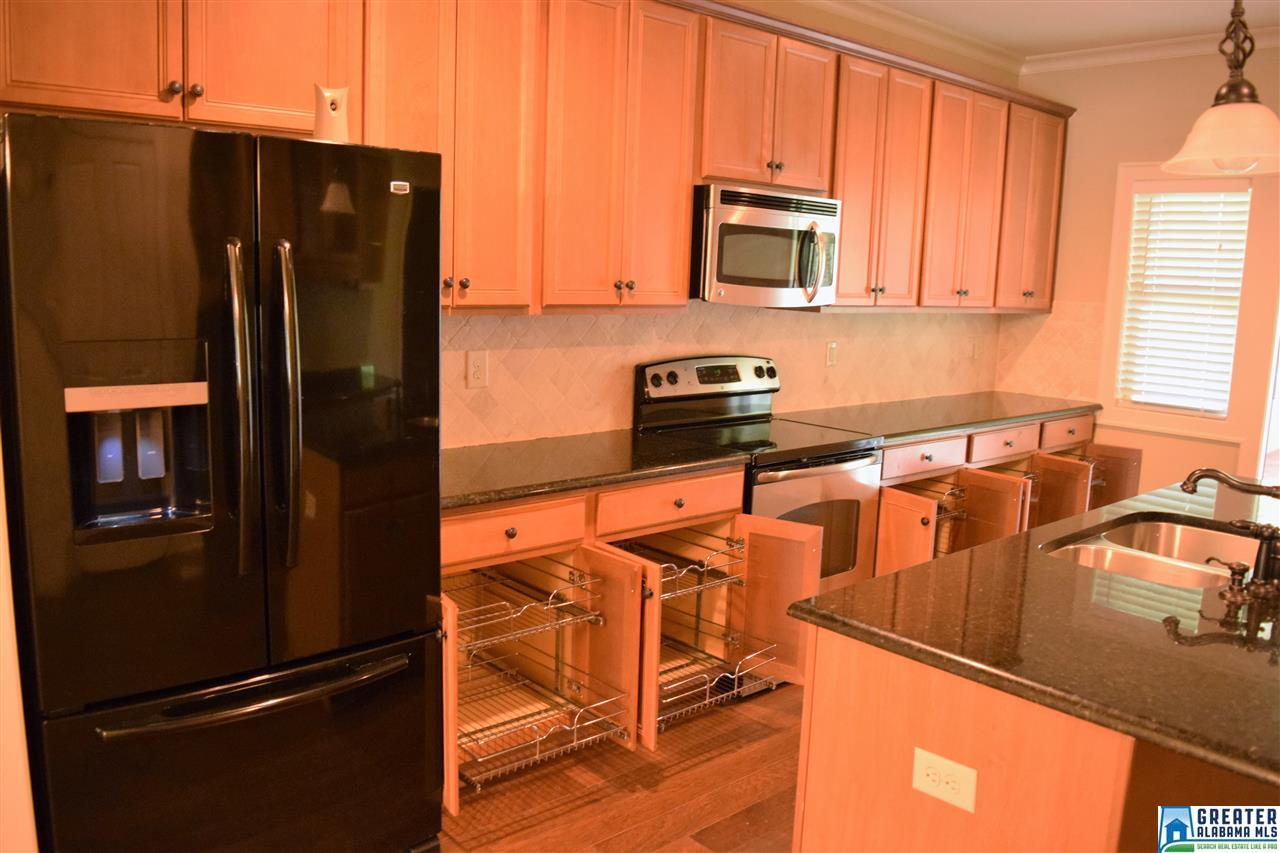 1075 DANBERRY LN, Hoover, AL 35242