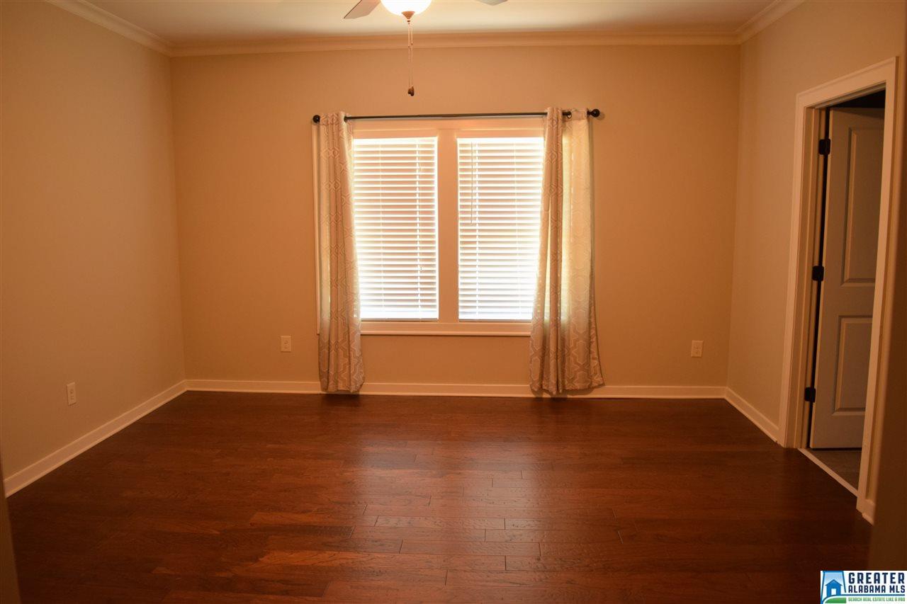 1075 DANBERRY LN, Hoover, AL 35242