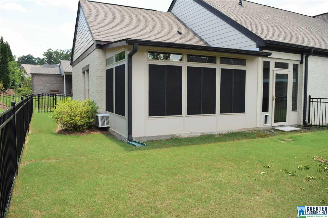 1075 DANBERRY LN, Hoover, AL 35242