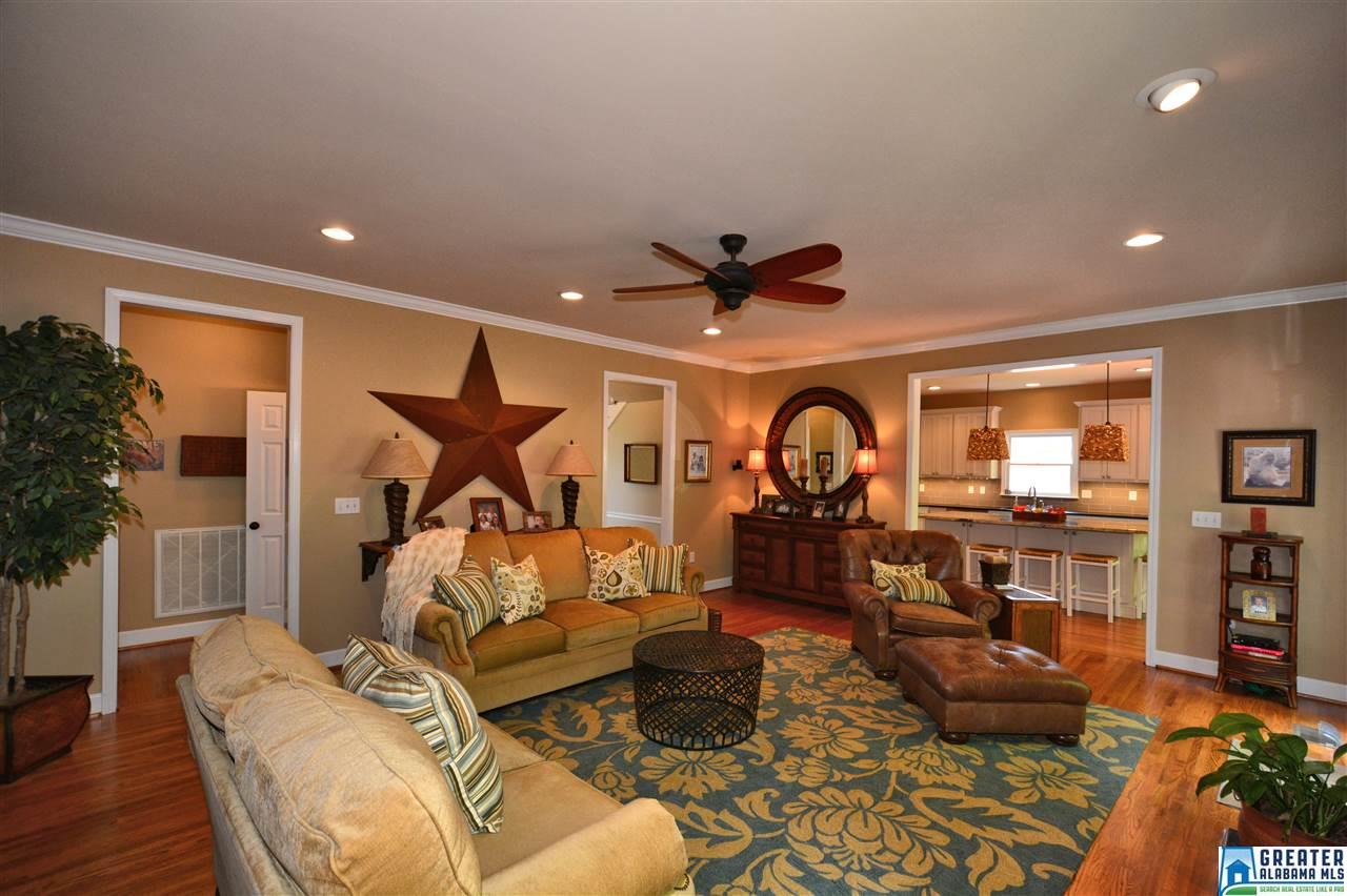 2012a EAGLE CREEK CIR, Birmingham, AL 35242
