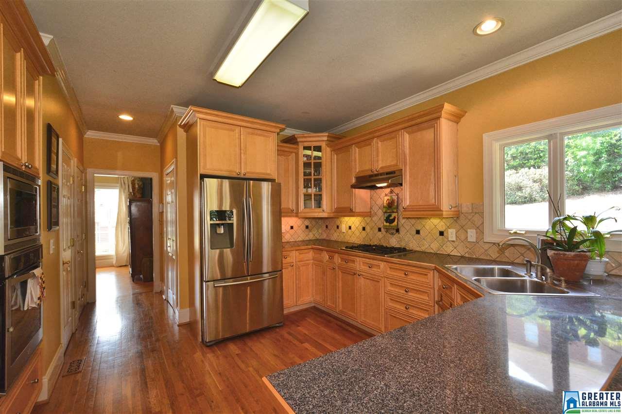136 EMILY CIR, Birmingham, AL 35242