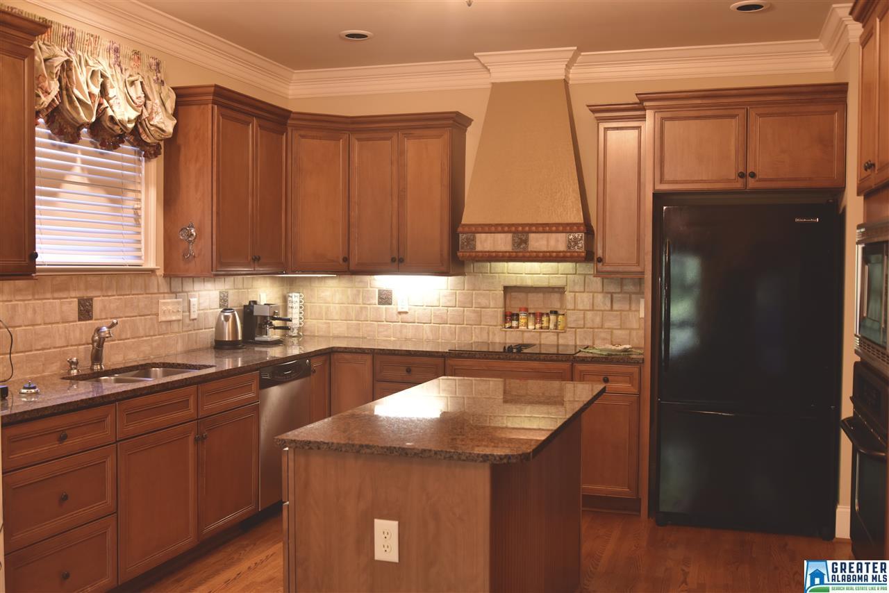 2028 GROVE PARK WAY, Birmingham, AL 35242