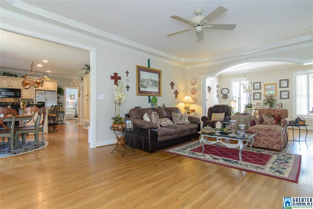 2992 Brook Highland Dr, Birmingham, AL 35242
