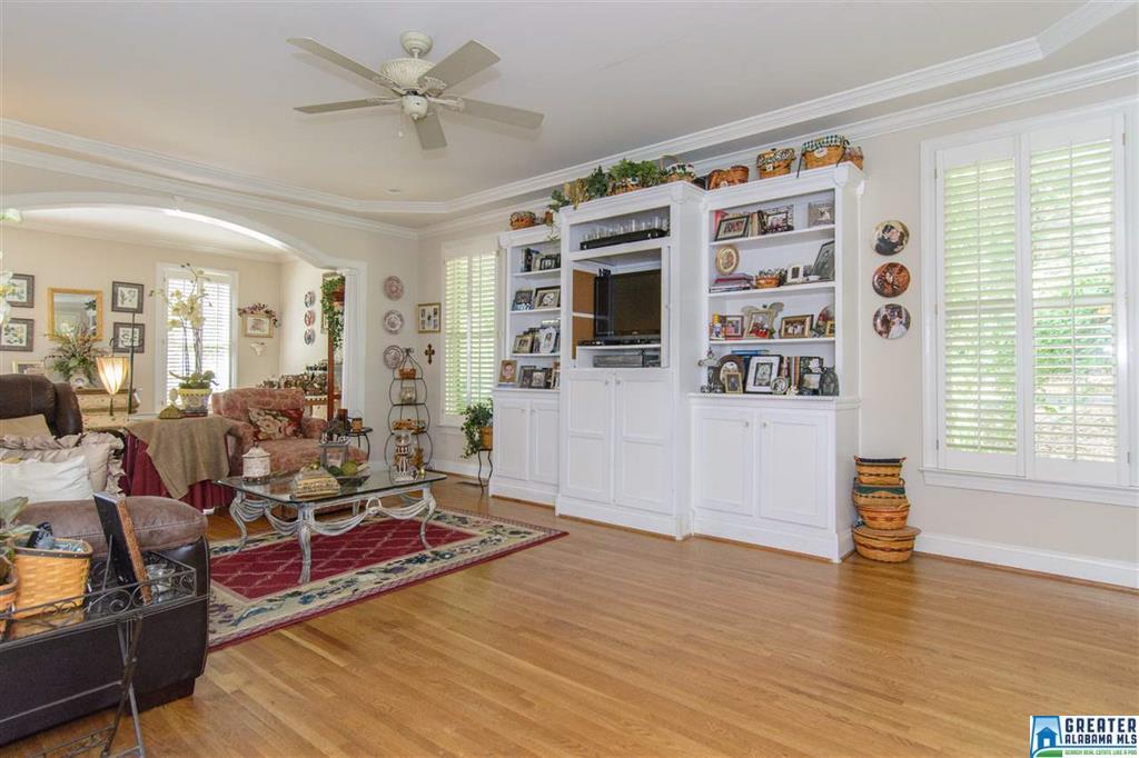 2992 Brook Highland Dr, Birmingham, AL 35242