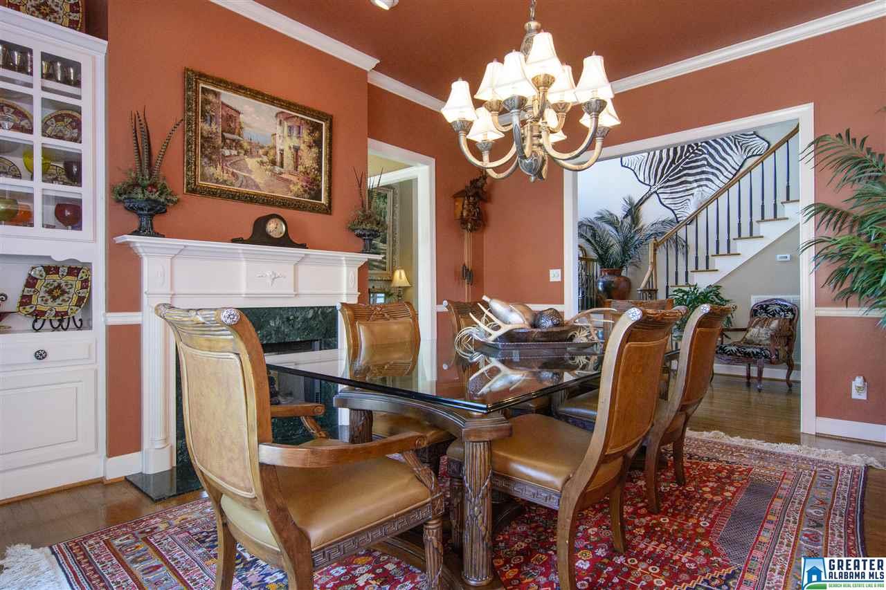 2141 CAMERON CIR, Hoover, AL 35242