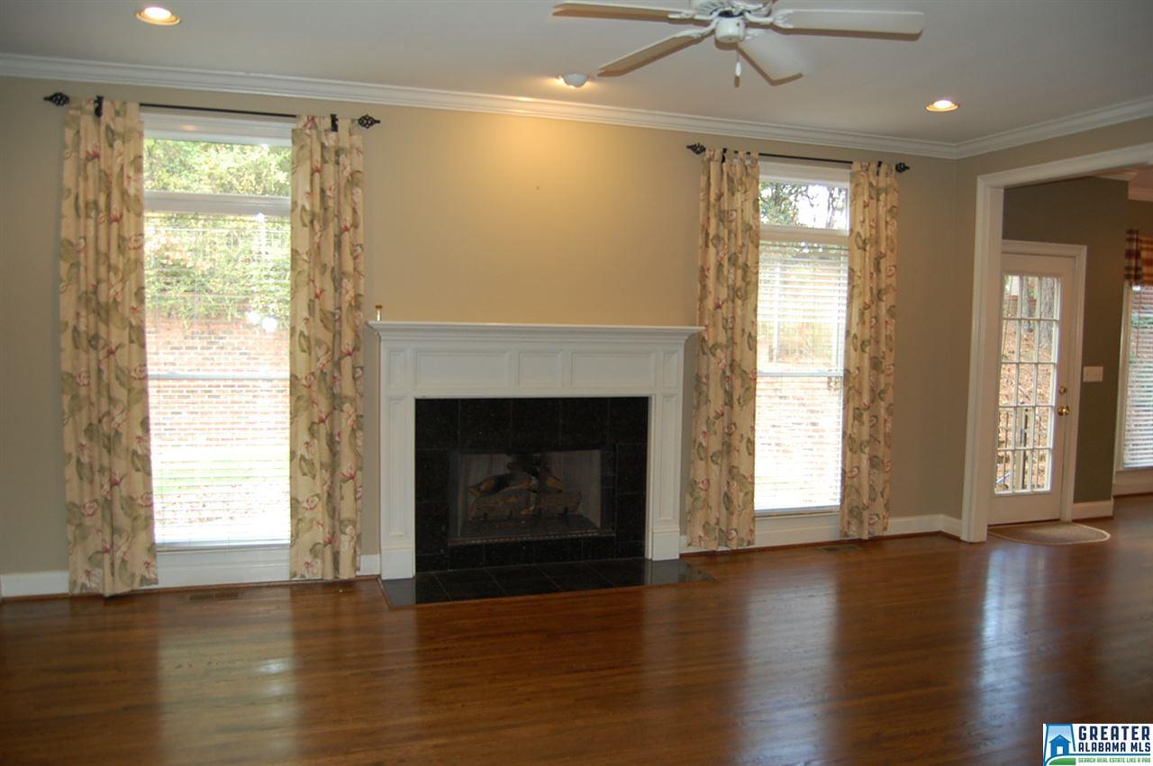 905Vestlake Hollow Cir Cir, Vestavia Hills, AL 35242