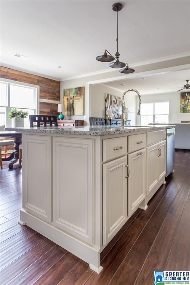 2142 KIRKMAN DR, Hoover, AL 35242