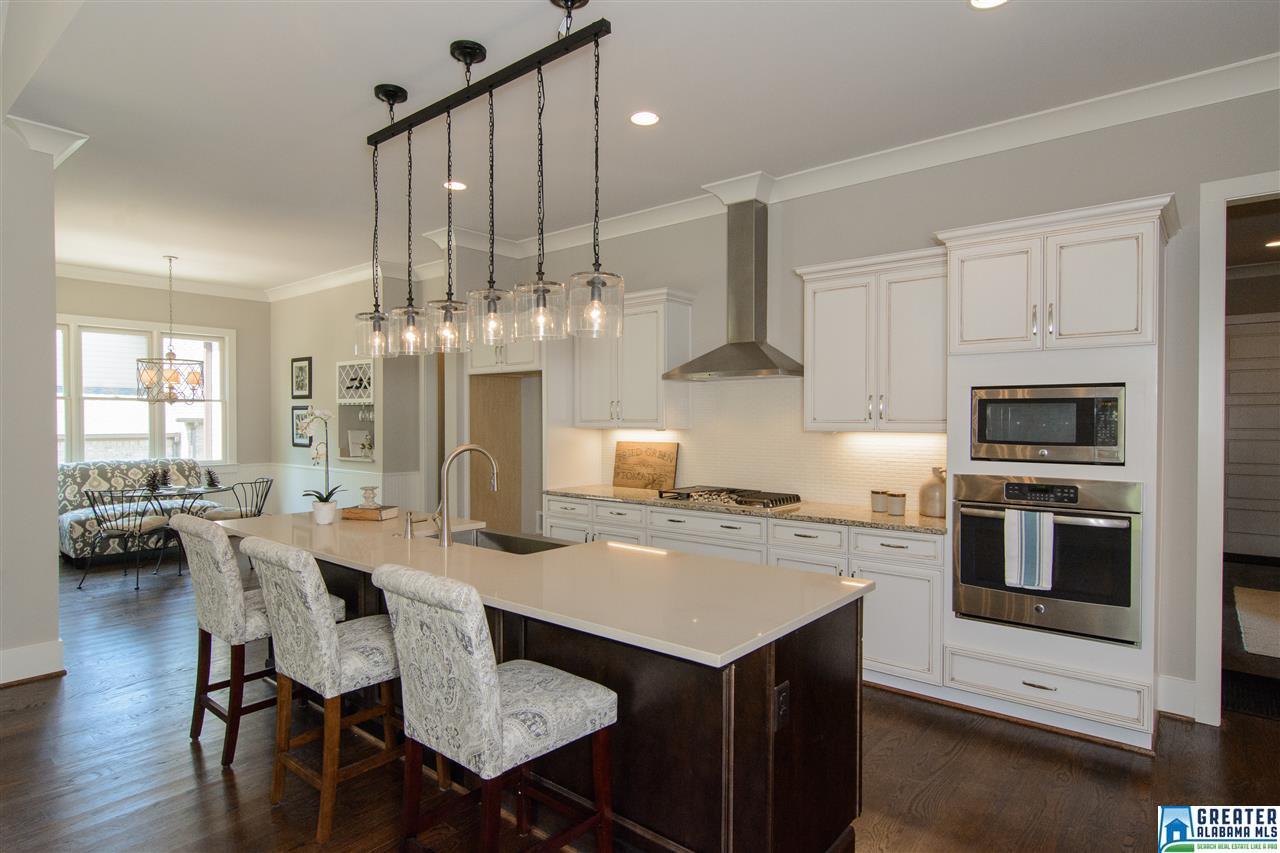 2025 HIGHLAND VILLAGE BEND, Birmingham, AL 35242