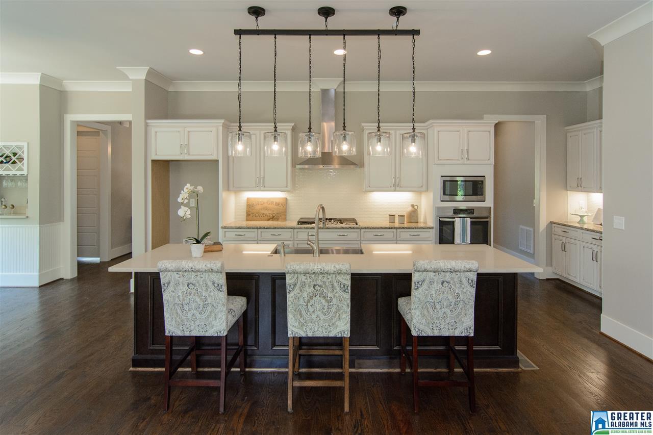 2025 HIGHLAND VILLAGE BEND, Birmingham, AL 35242