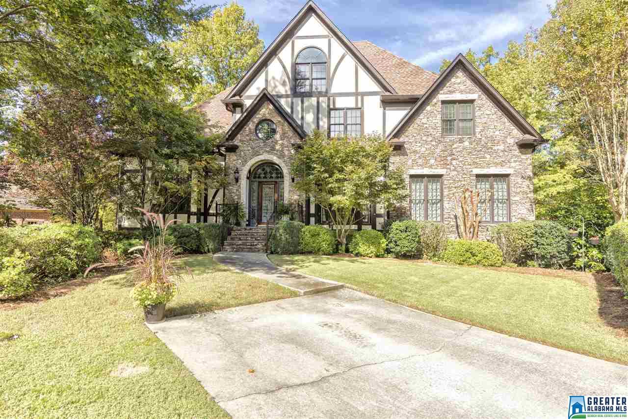 405 CASTLEBRIDGE CIR, Hoover, AL 35242