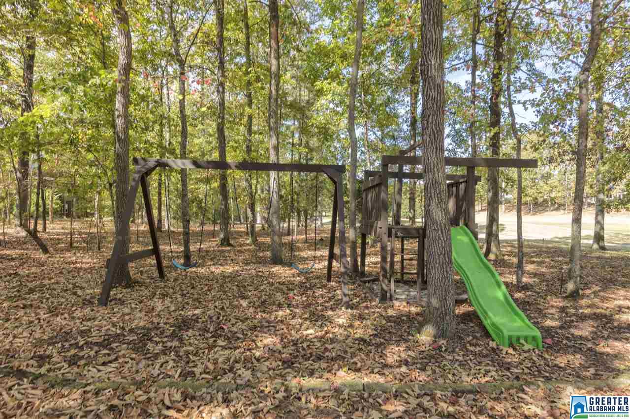 405 CASTLEBRIDGE CIR, Hoover, AL 35242