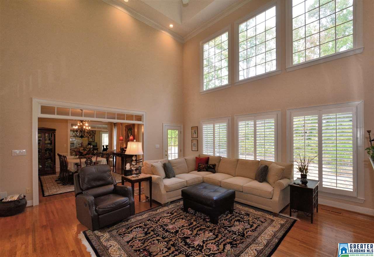 1200 HIGHLAND LAKES TRL, Birmingham, AL 35242