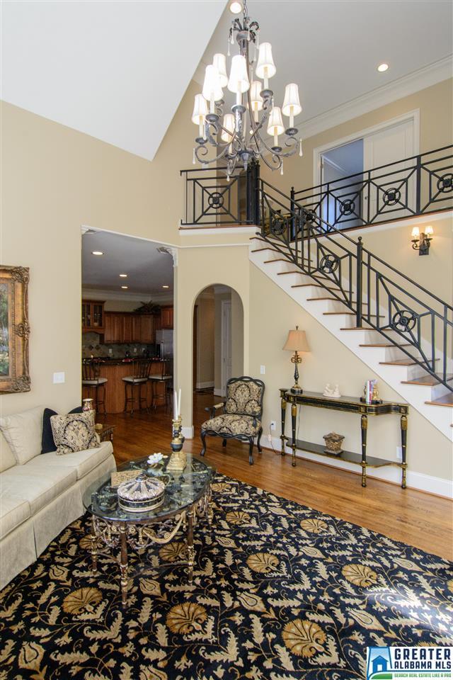 916 TRINITY CT, Hoover, AL 35242