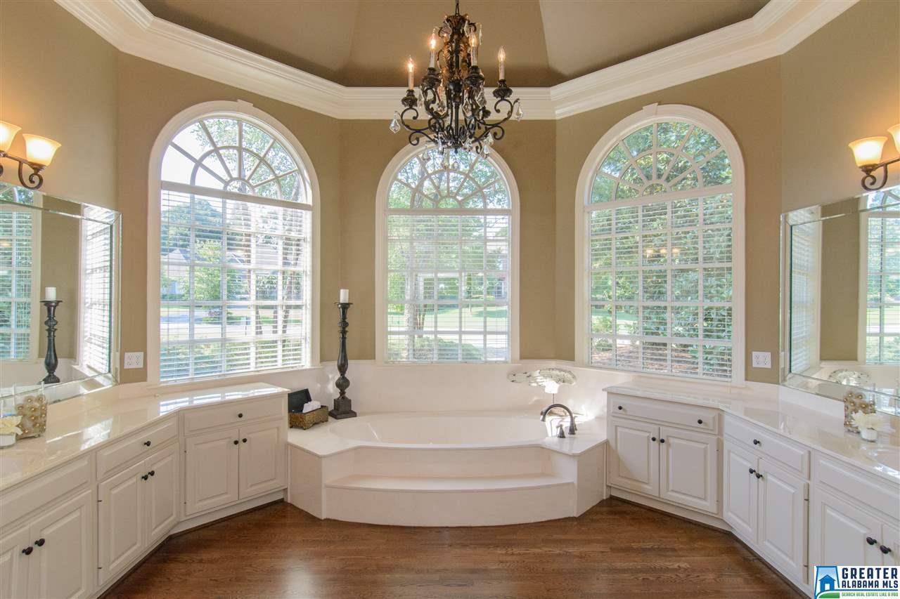 2029 KING STABLES RD, Hoover, AL 35242