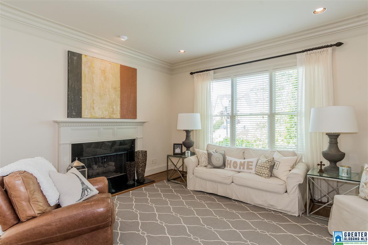 798 HAMPDEN PLACE CIR, Vestavia Hills, AL 35242