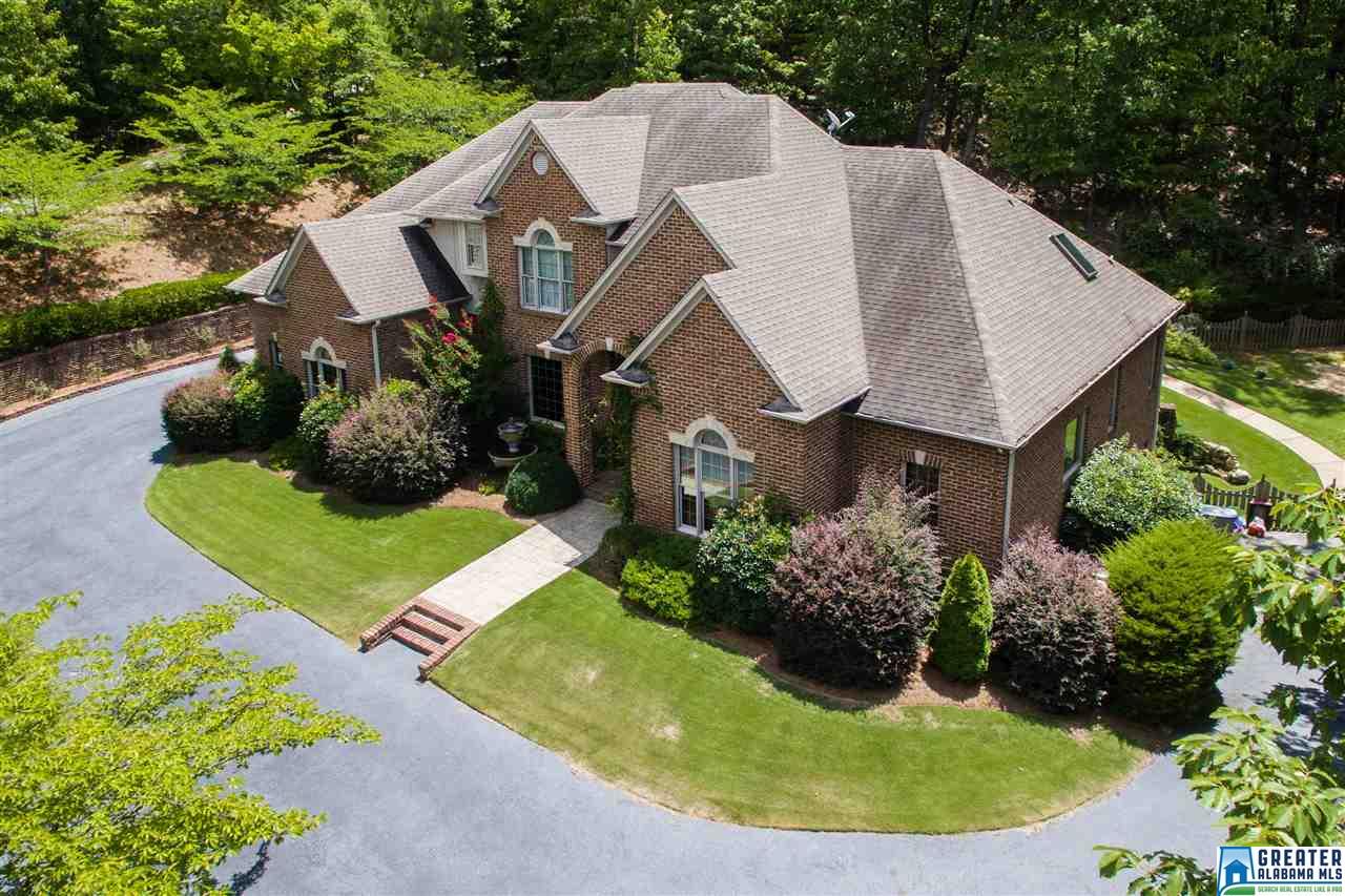 7047 N HIGHFIELD DR, Hoover, AL 35242