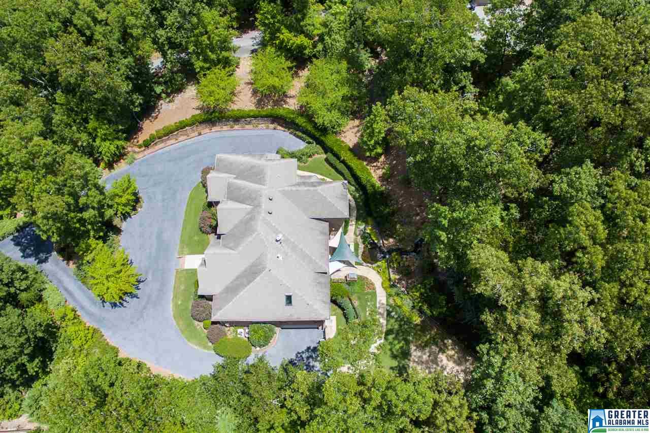 7047 N HIGHFIELD DR, Hoover, AL 35242