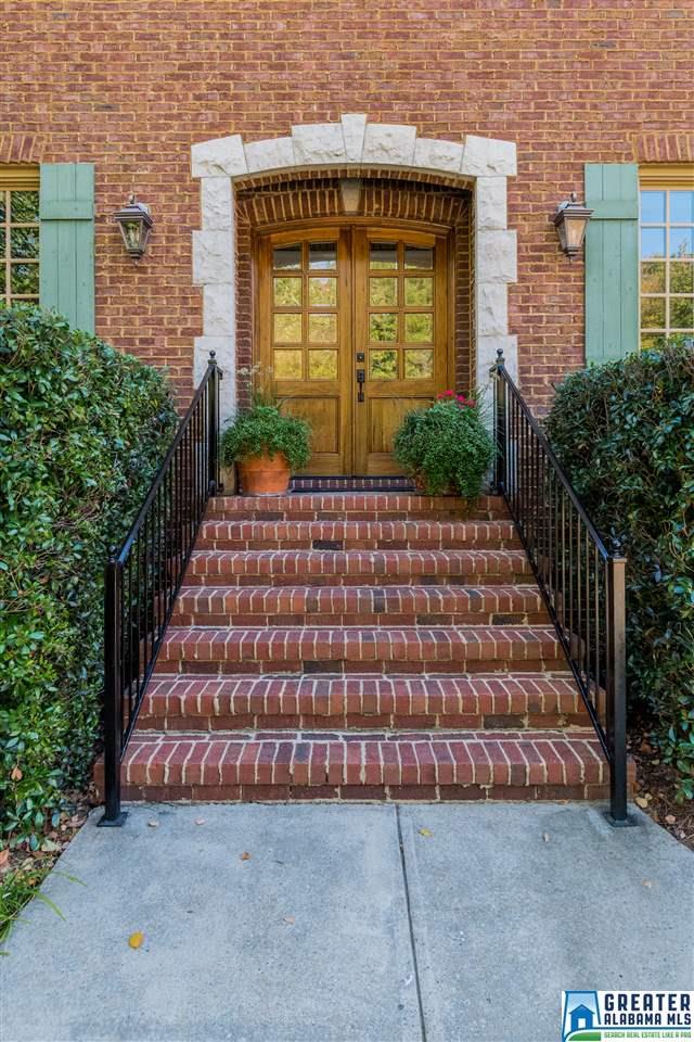 1124 GREYSTONE COVE DR, Hoover, AL 35242