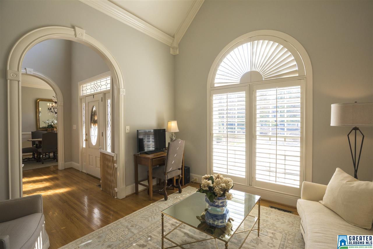 544 LAKE COLONY DR, Vestavia Hills, AL 35242
