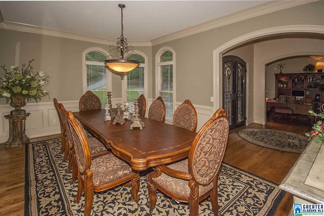 1005 RIDGE CIR, Birmingham, AL 35242
