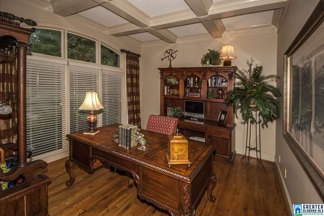 1005 RIDGE CIR, Birmingham, AL 35242