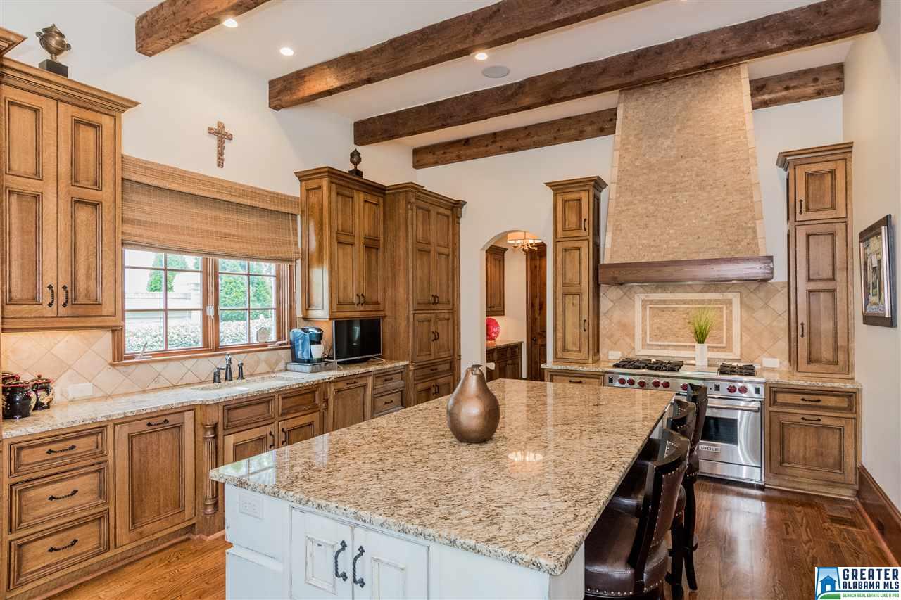 392 WOODWARD CT, Hoover, AL 35242