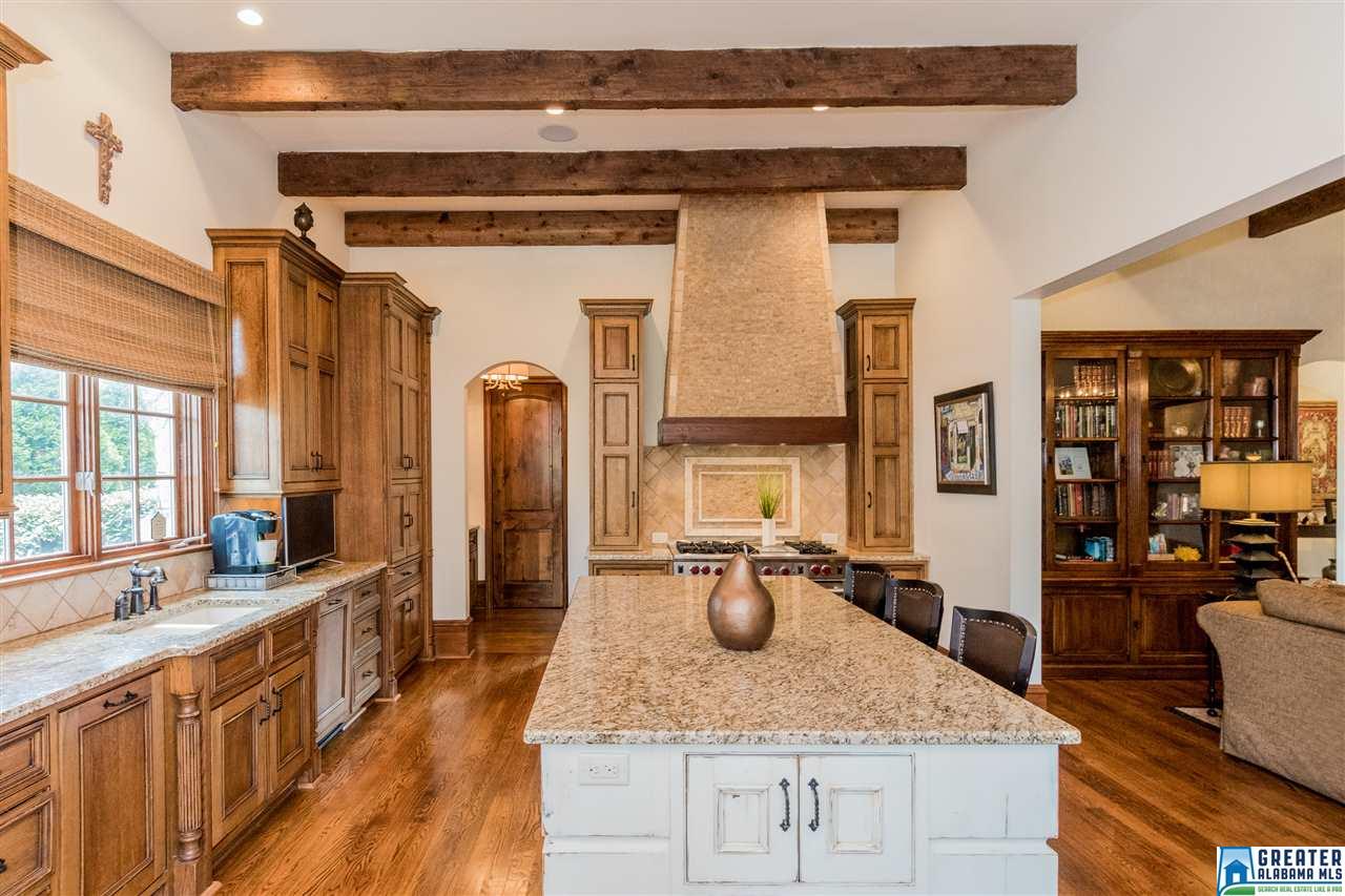 392 WOODWARD CT, Hoover, AL 35242