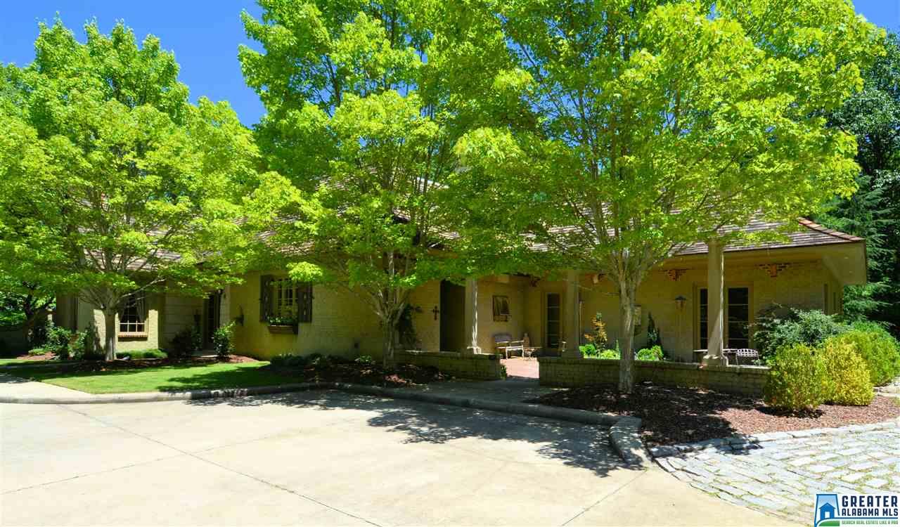 8015 CASTLEHILL RD, Hoover, AL 35242