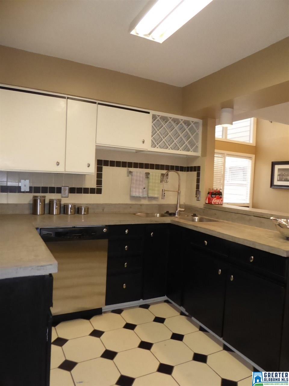 3011Cahaba Cliffs Dr Dr, Birmingham, AL 35243