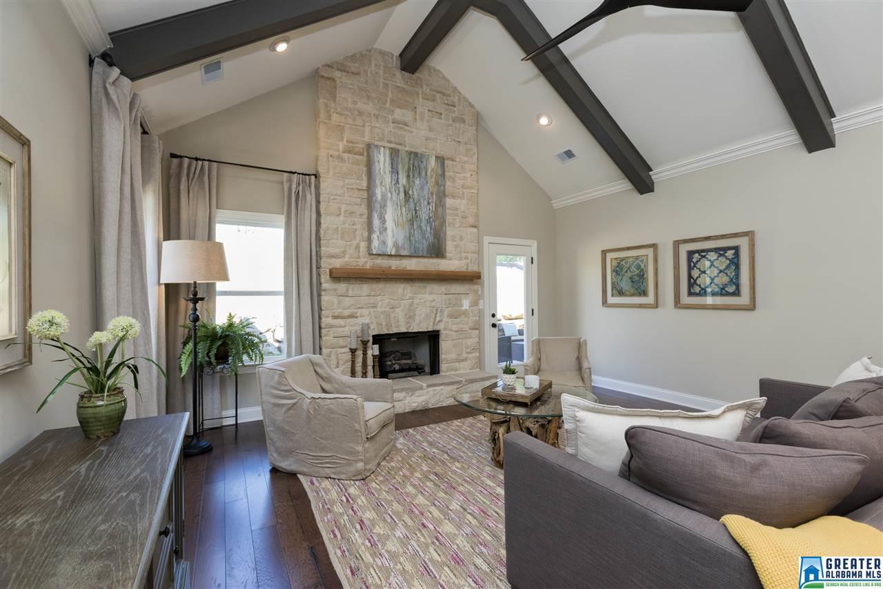 2933 ALTADENA RIDGE DR, Vestavia Hills, AL 35243