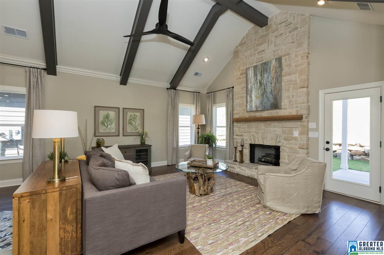 2933 ALTADENA RIDGE DR, Vestavia Hills, AL 35243